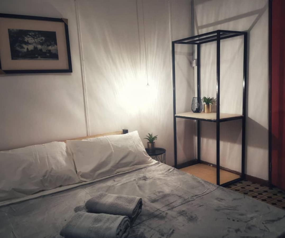 Treehouse Hostel 古晋 外观 照片