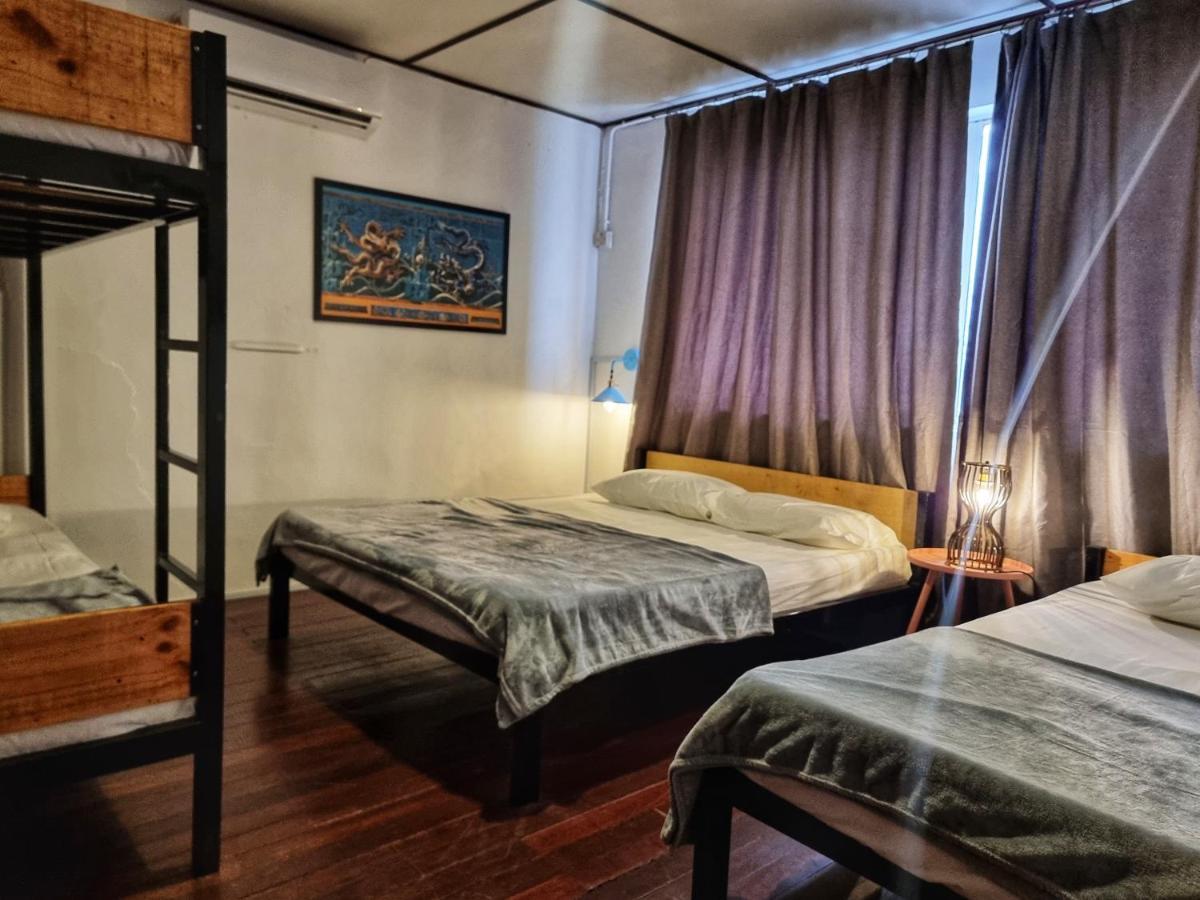 Treehouse Hostel 古晋 外观 照片